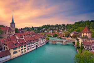 Zürich: Private Car Tour to Swiss Capital, Castles & Lakes