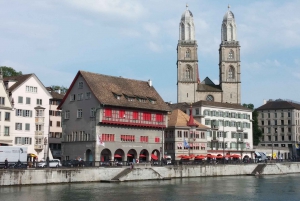 Zurich: Private Walking Tour with a Tour Guide