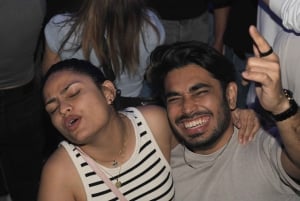 Zürich: Pub Crawl Nightlife Tour mit Shots und Snacks