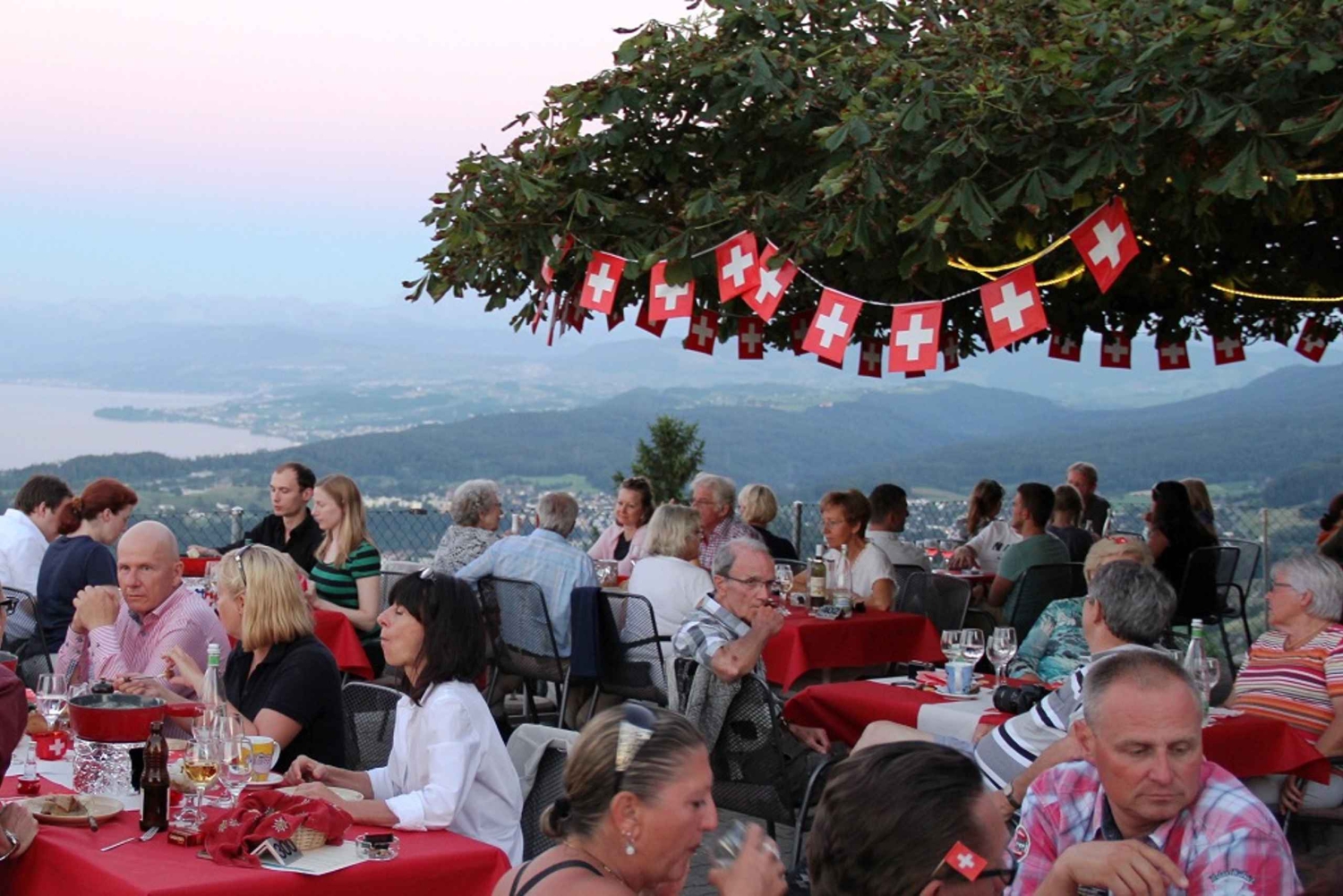 Zúrich: visita turística y gastronómica con fondue de queso