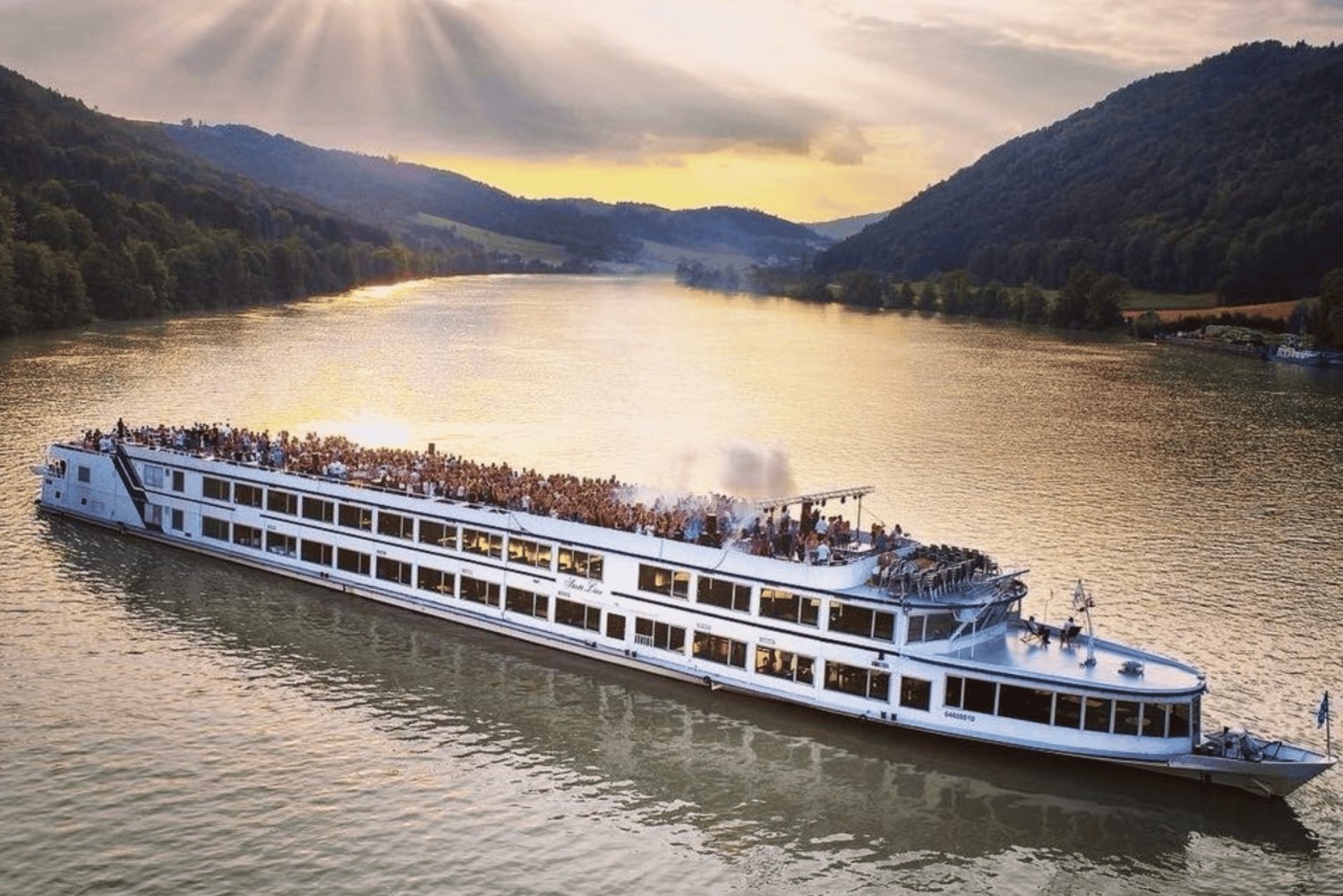 Zurigo: Techno Dampfer Boat Rave con Moonbootica