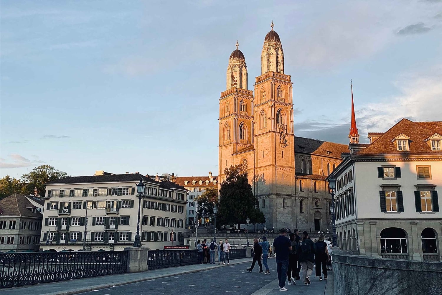 Zürich: Tour of the Past and Present day Zürich