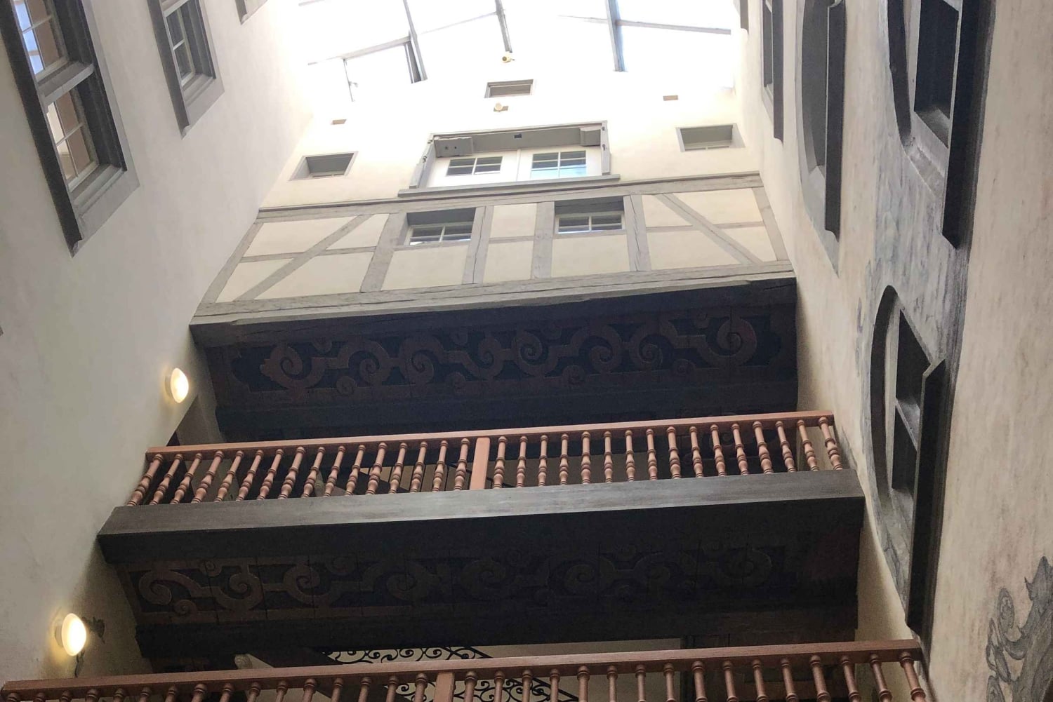 Zürich: Tour of the Past and Present day Zürich